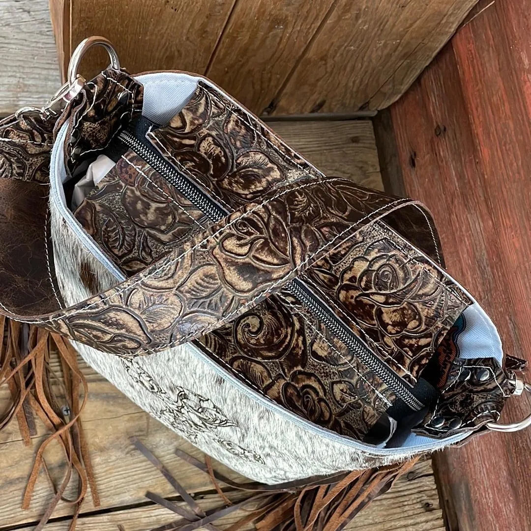 028 Gabby - Longhorn w/ Cross Design