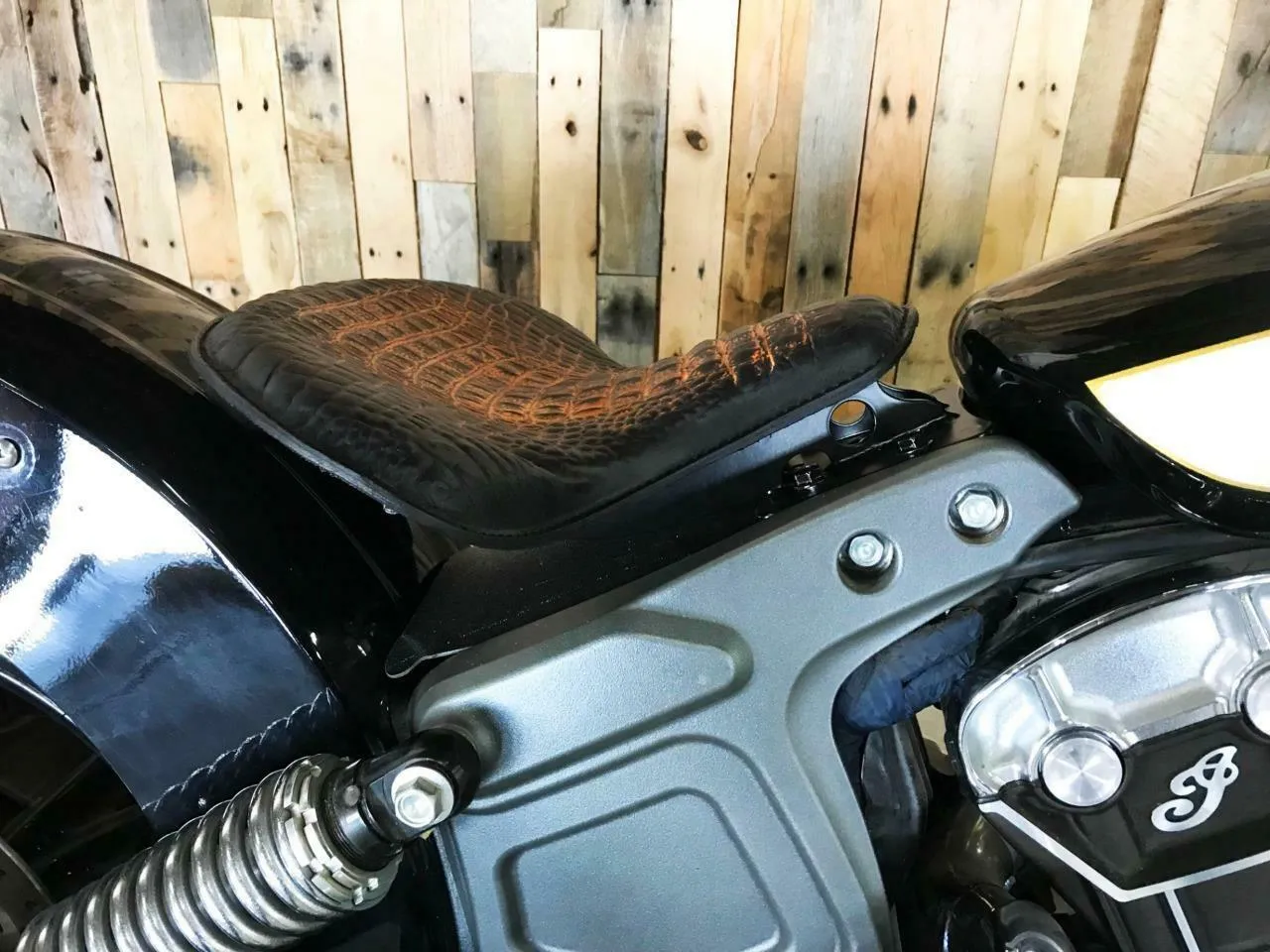 2015-2024 Indian Scout & Bobber Seat Rigid Mounting Conversion Kit Ant Brn Gator