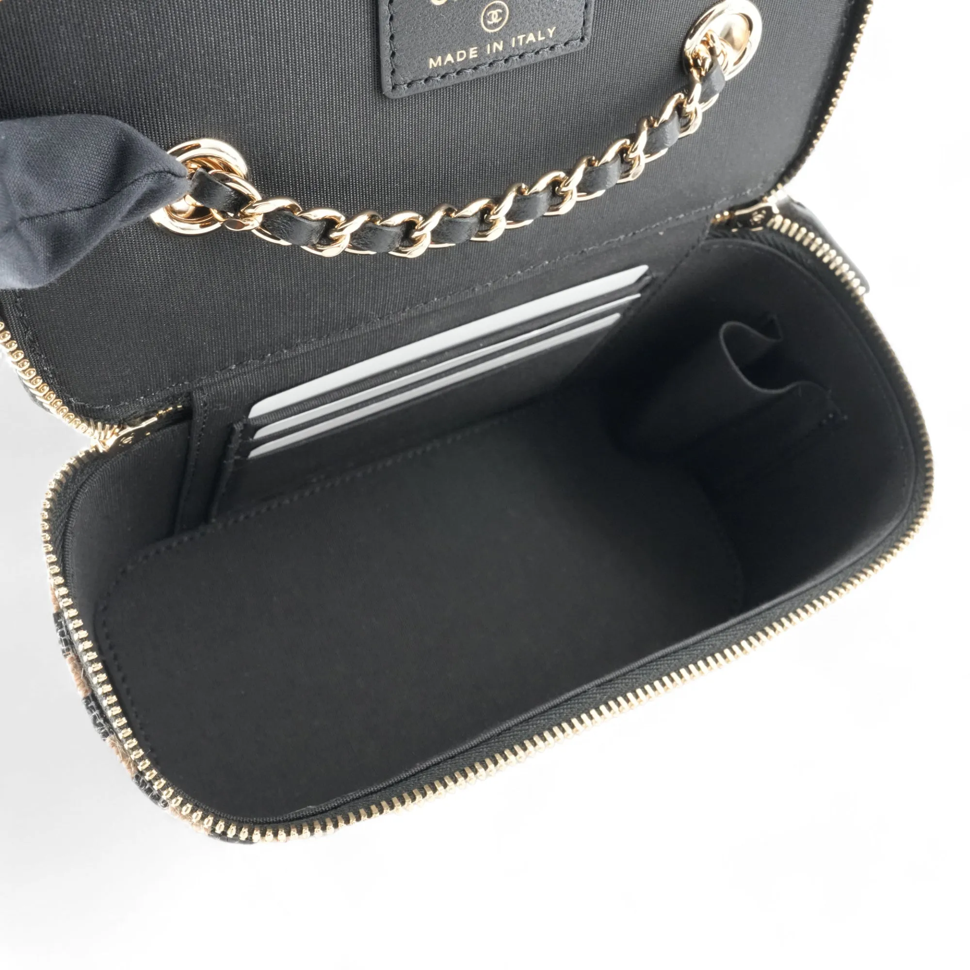 21P Raffia Black Beige Stripe Small Vanity Case with Chain