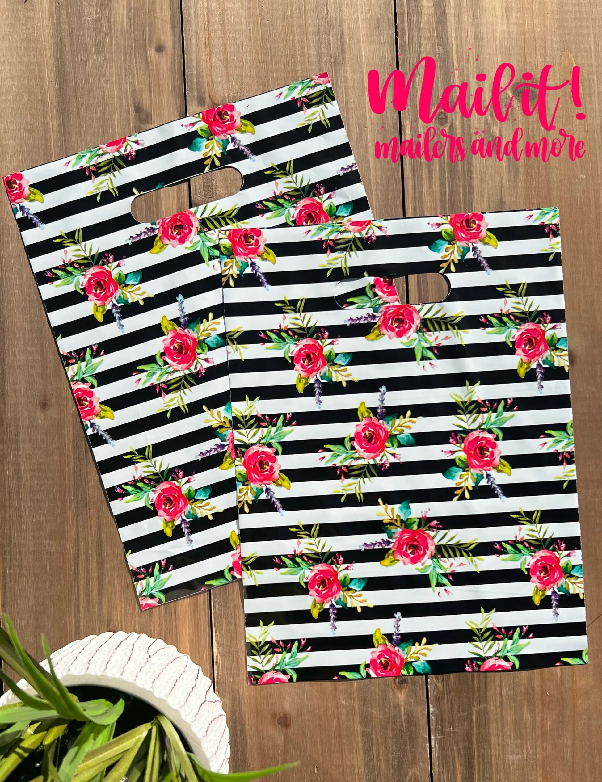 Beautiful blooms 9x12 merchandise bag
