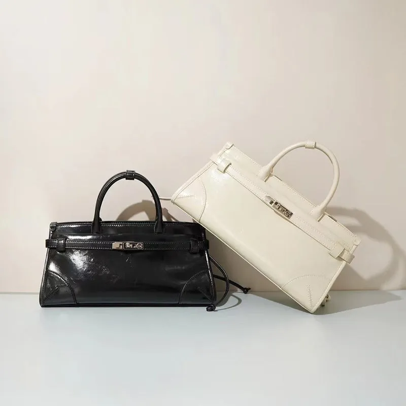 Classica Padlock Leather Tote