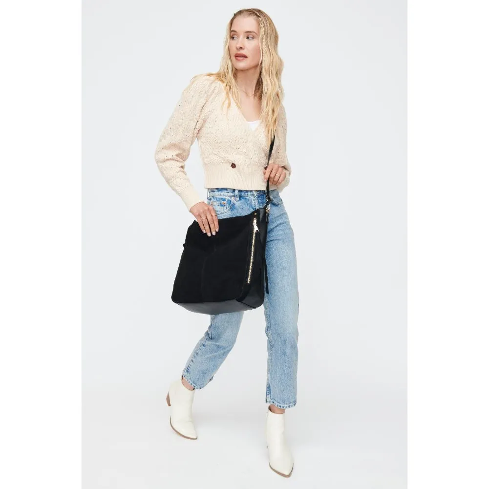 Emilia Hobo