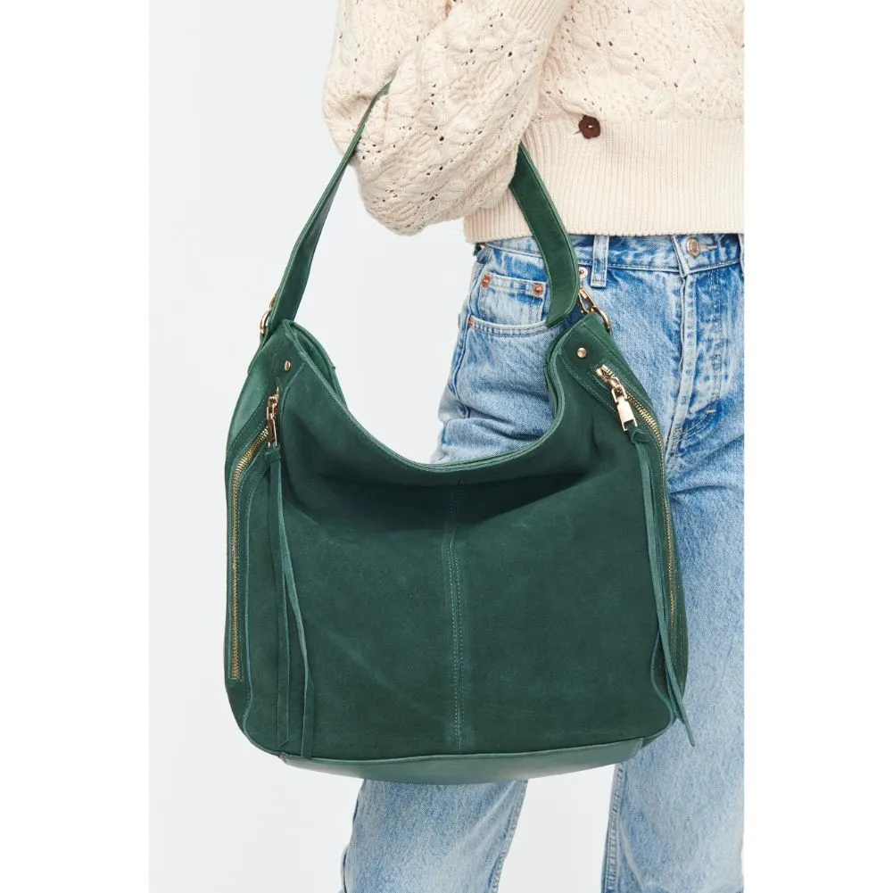 Emilia Hobo
