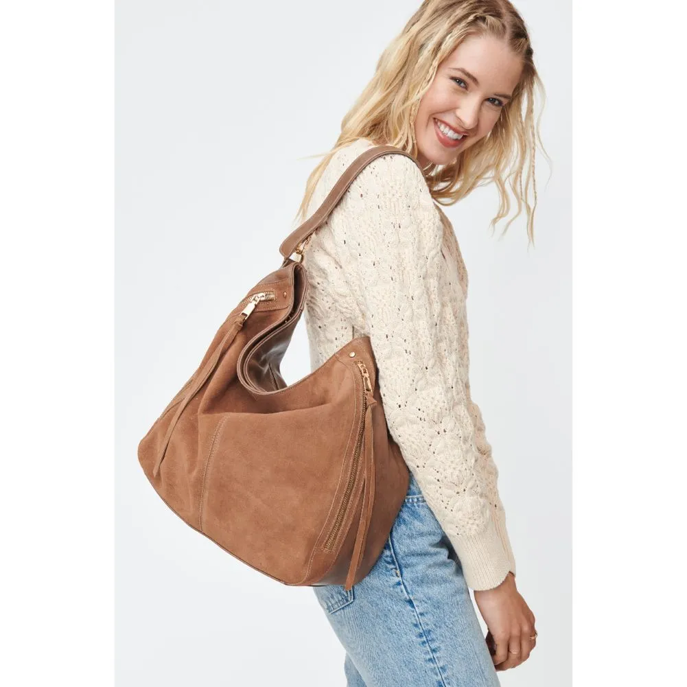 Emilia Hobo