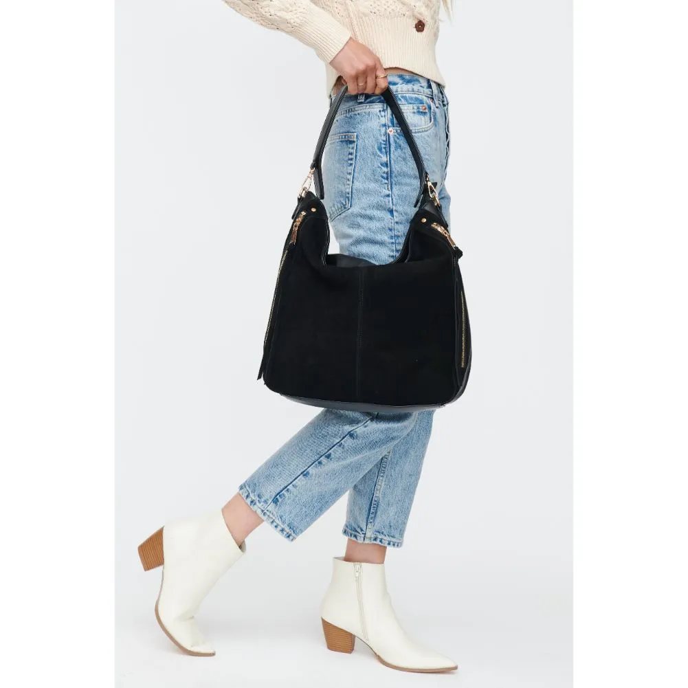 Emilia Hobo