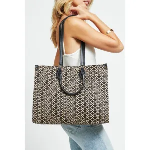 Esme Tote