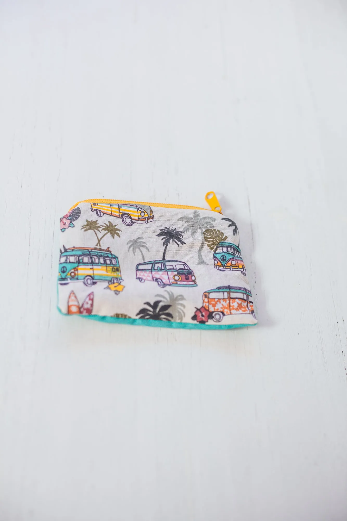 HIPPY SURF VAN CHANGE PURSE