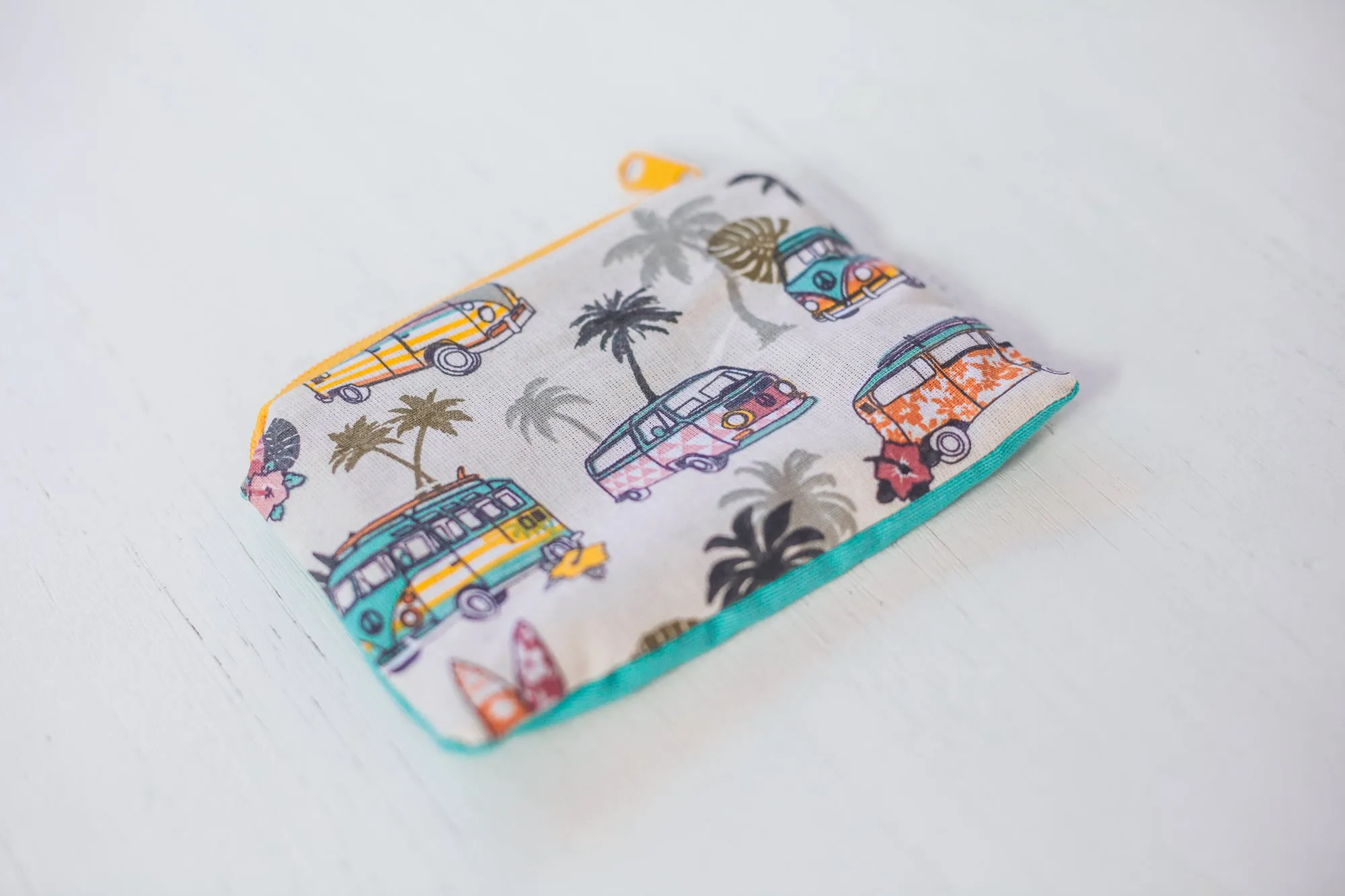 HIPPY SURF VAN CHANGE PURSE