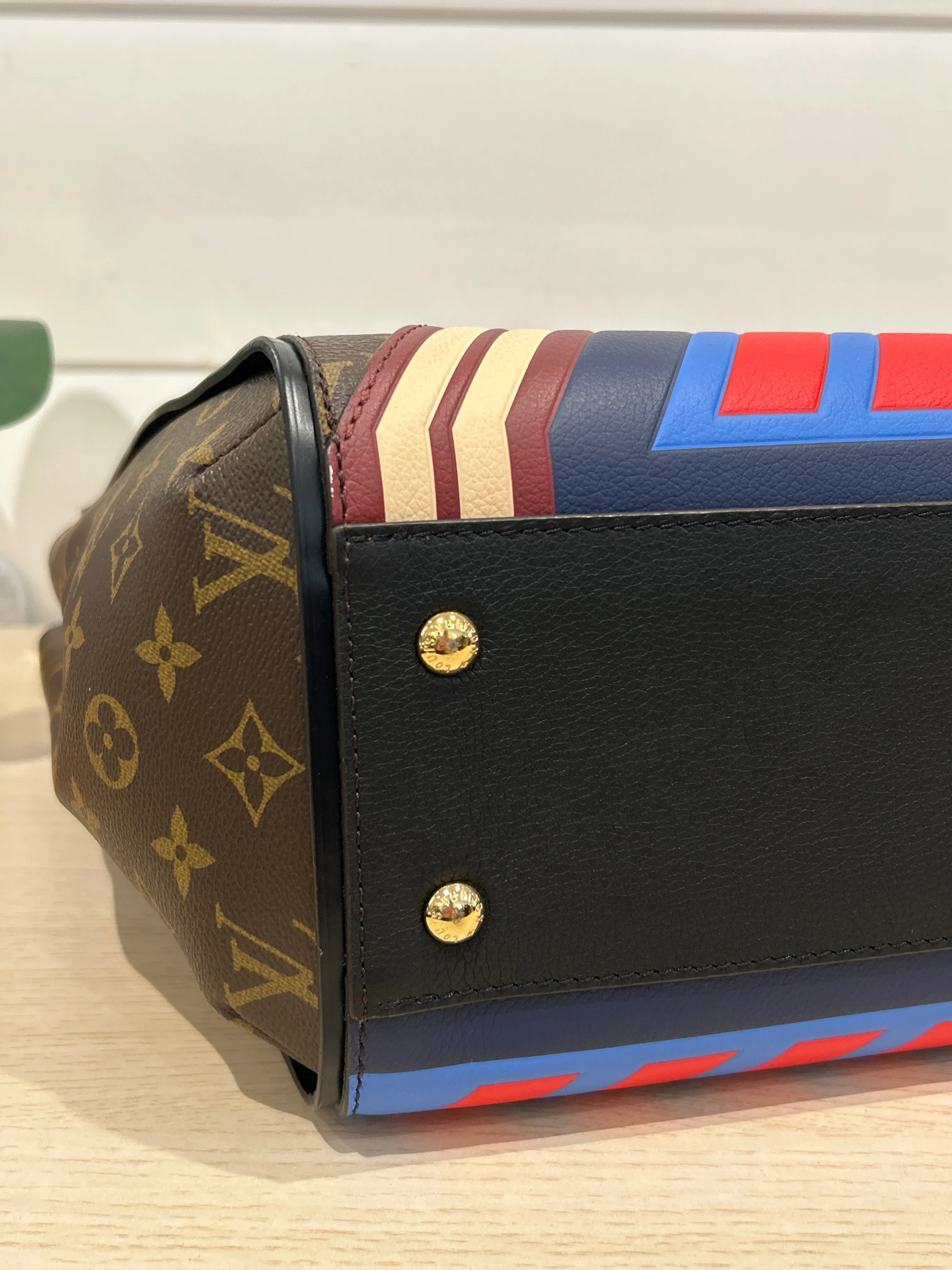 Louis Vuitton Bag, 2017 Calfskin Monogram Canvas Kimono Tote MM