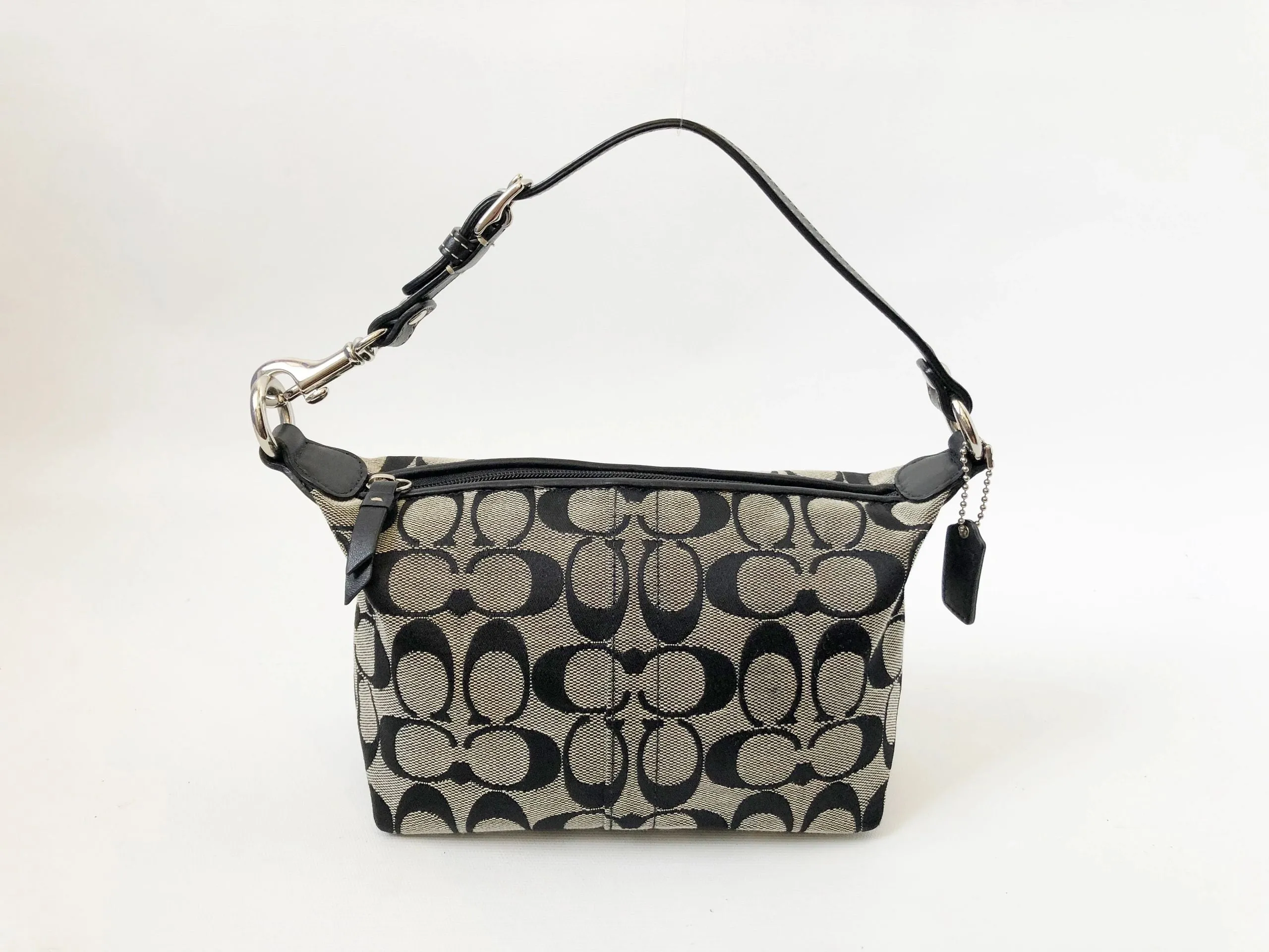 Monogram Pochette