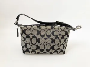 Monogram Pochette
