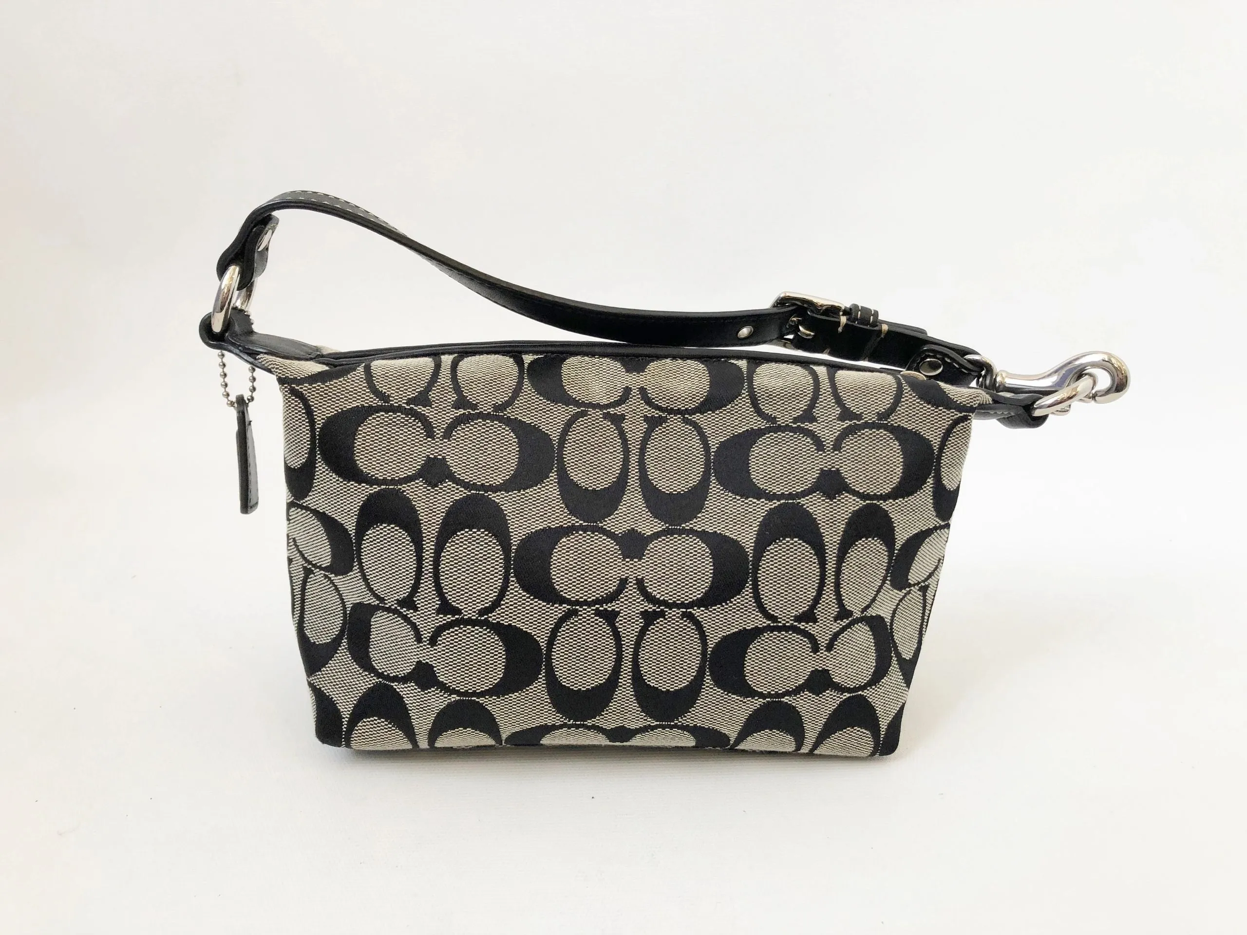 Monogram Pochette