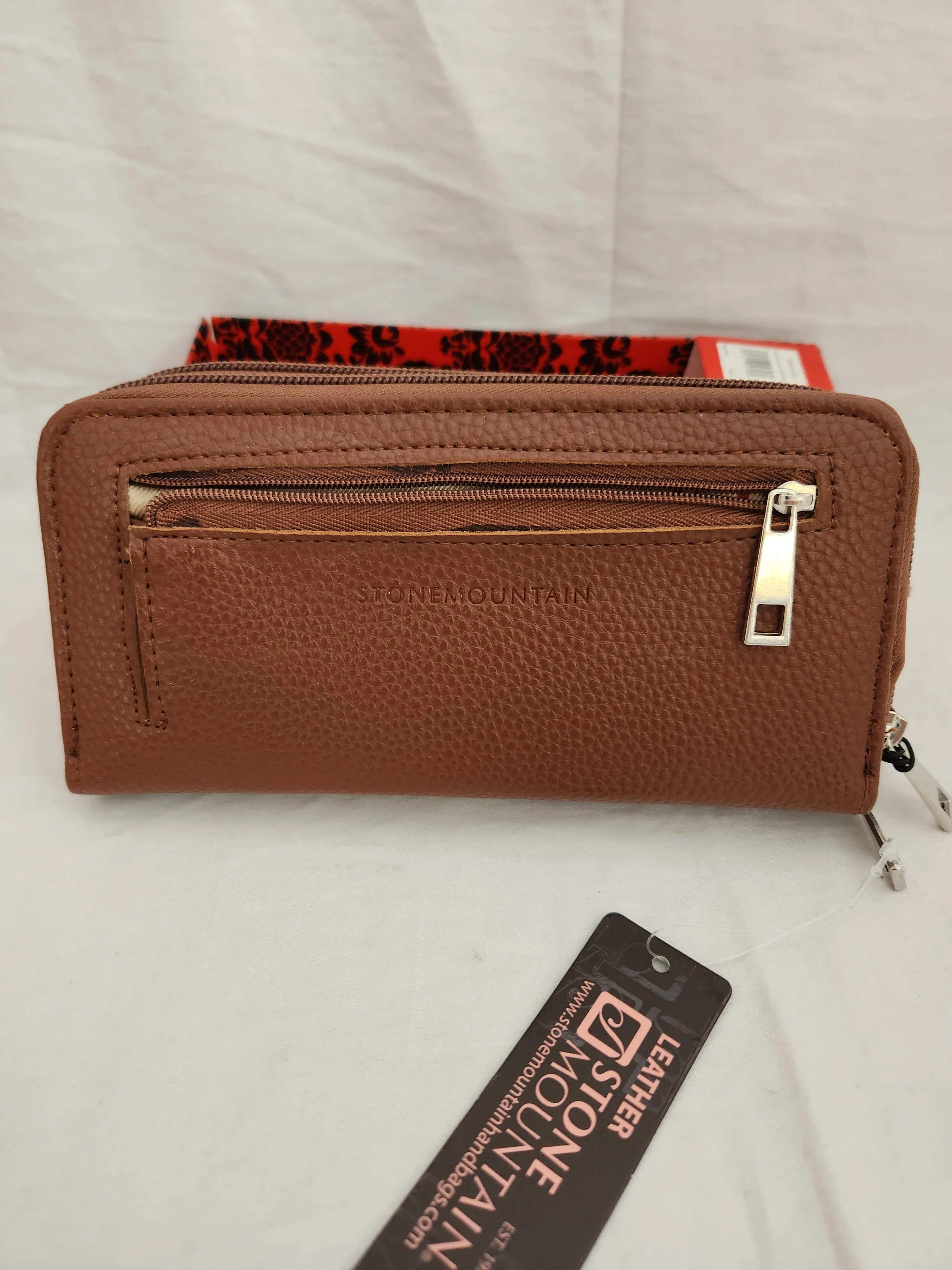 NWT - Stone Mountain Brown Ludlow SLG Zip Around Leather Wallet