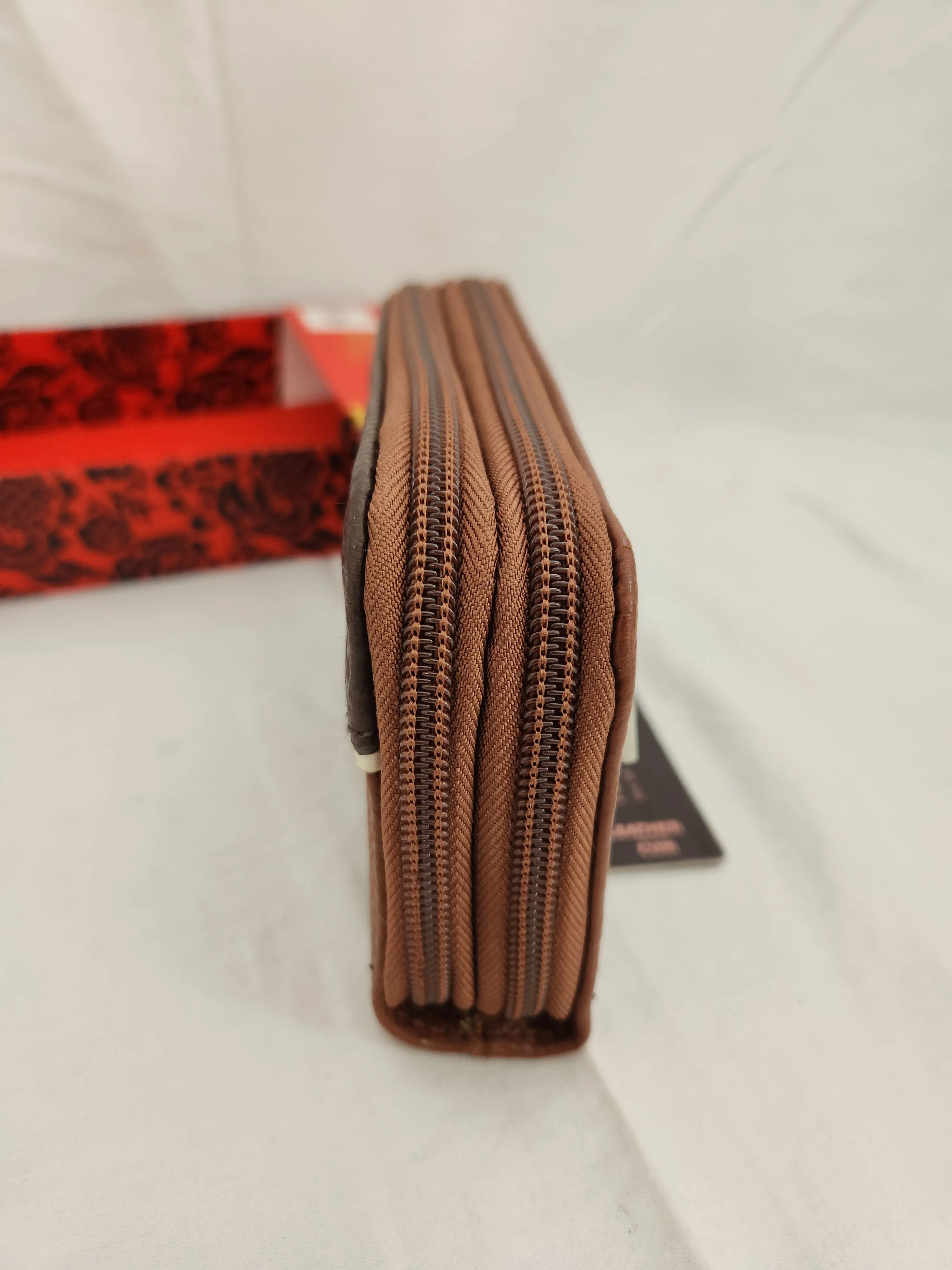 NWT - Stone Mountain Brown Ludlow SLG Zip Around Leather Wallet