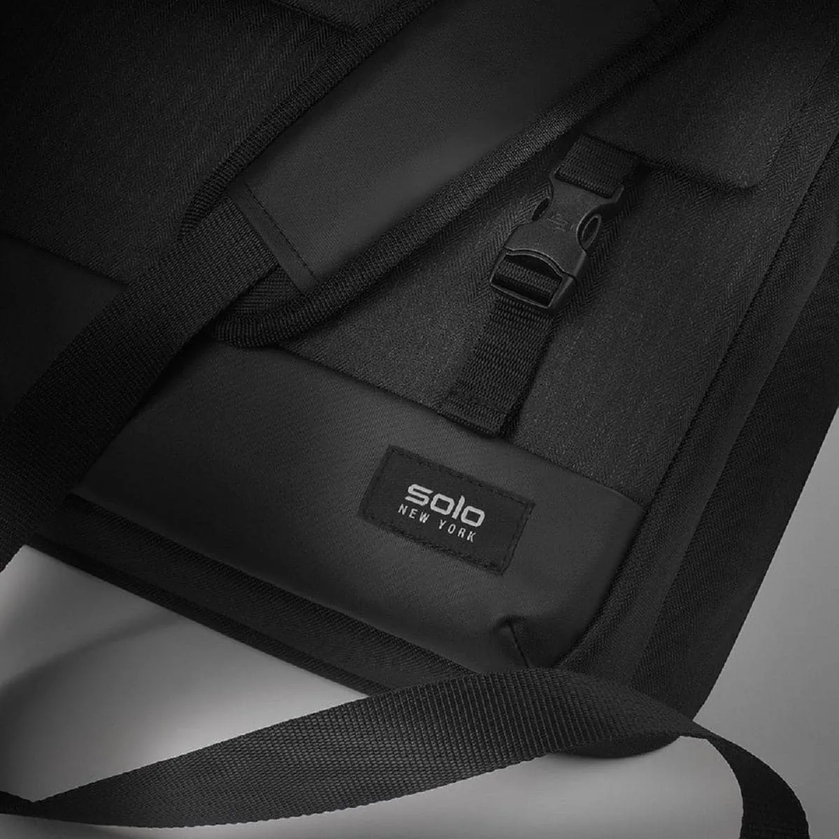 Solo Gravity Notch Briefcase