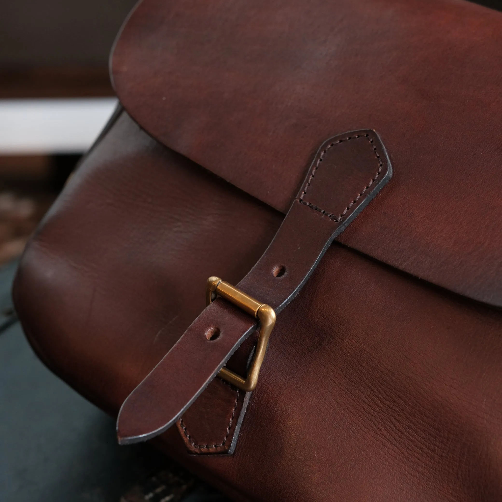 VASCO Postman Shoulder Bag