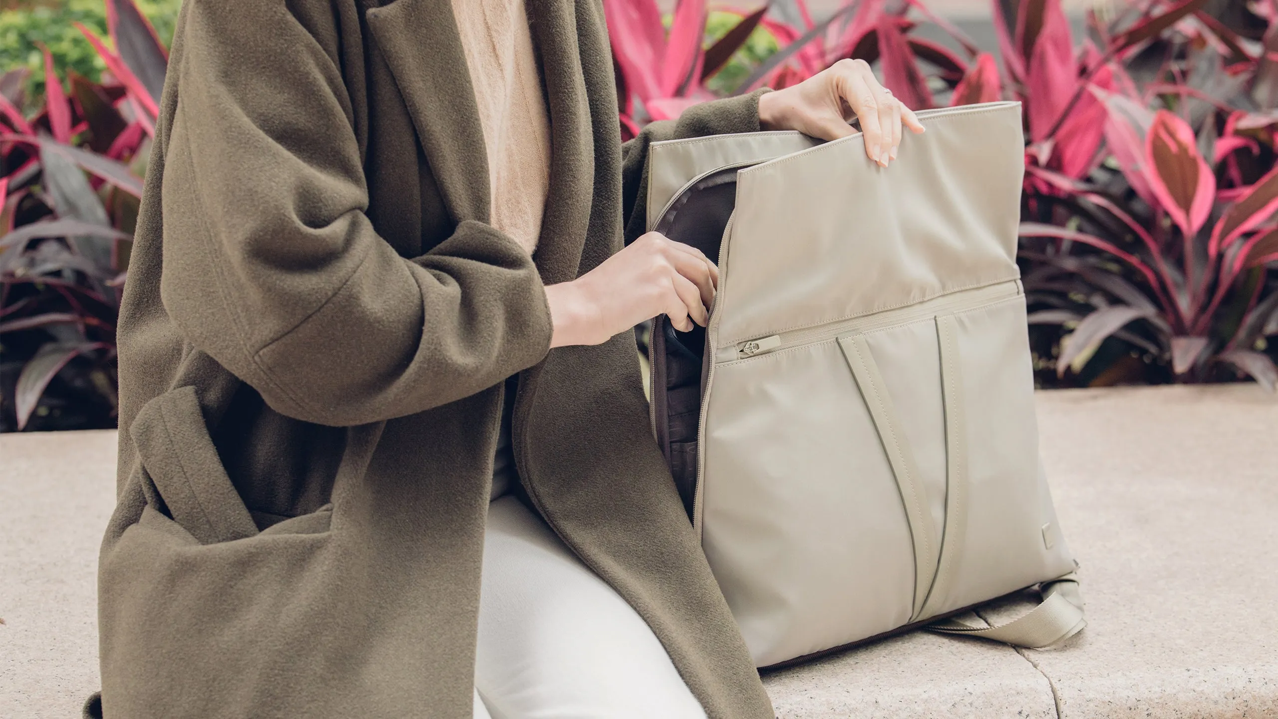 Vespo four-way commuter bag