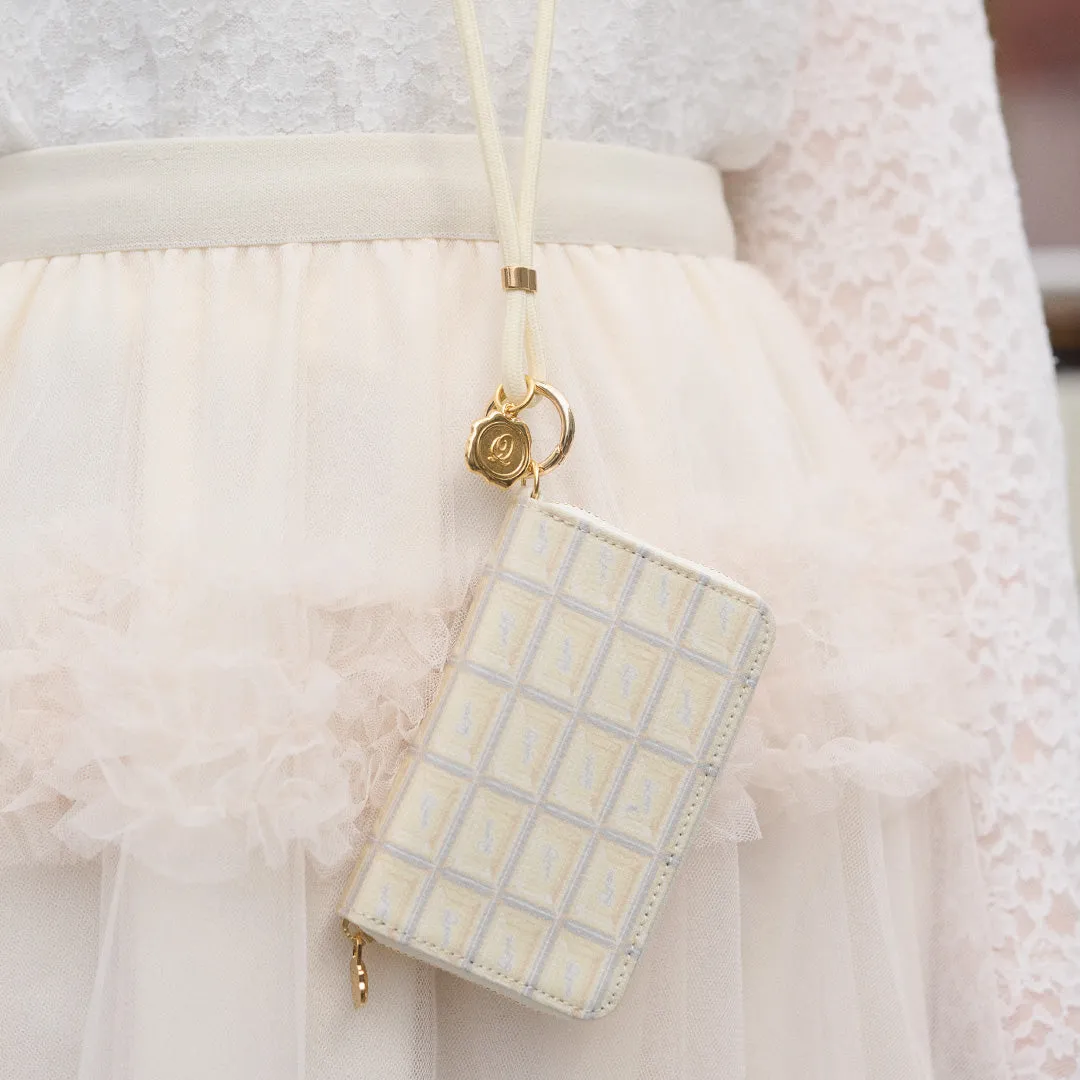 White Chocolate Compact Zip Around Wallet【Japan Jewelry】